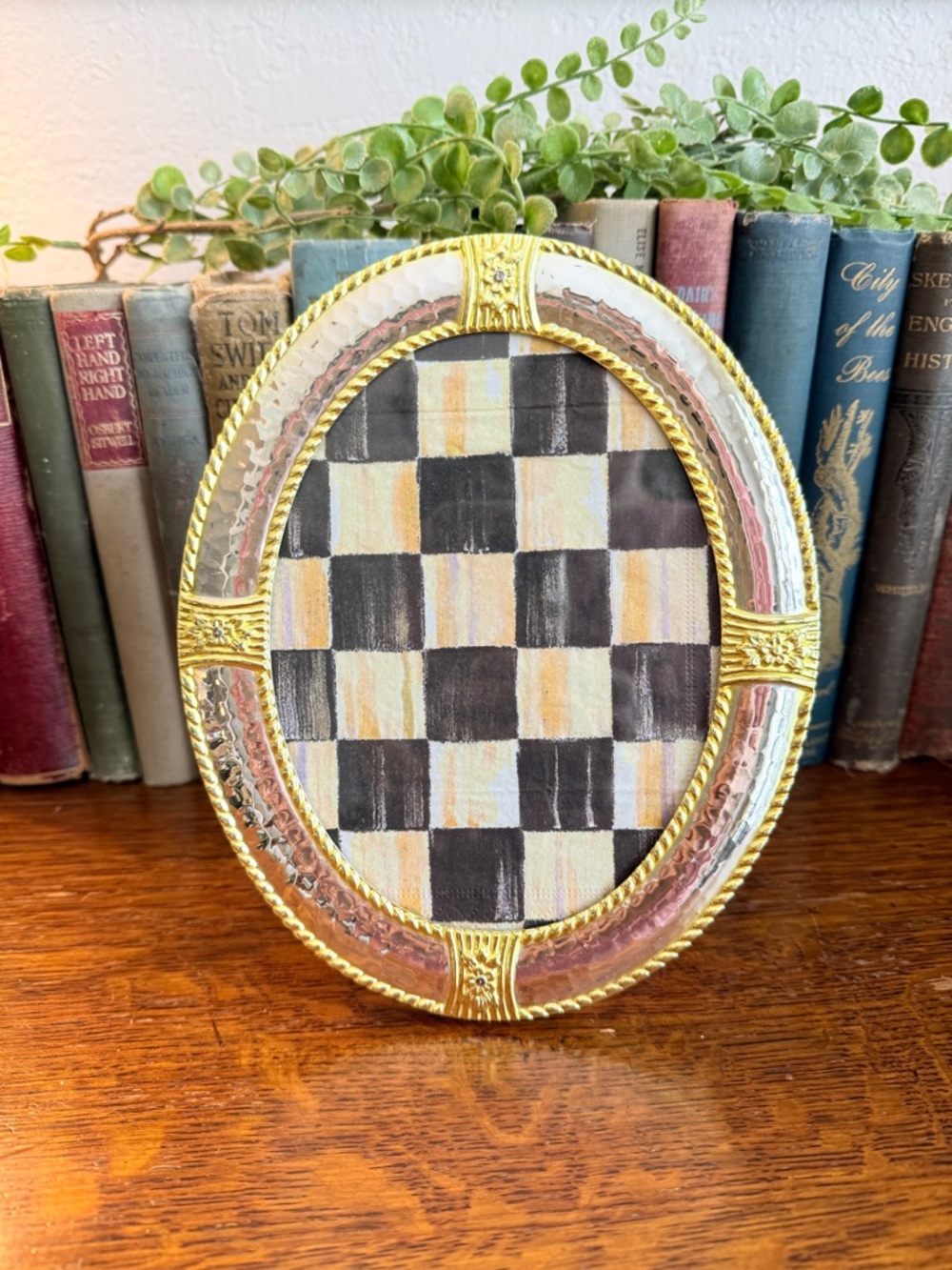 Vintage Solid Brass Oval Picture Frame in Gold and Silver 5X7 - Picture 7 of 10